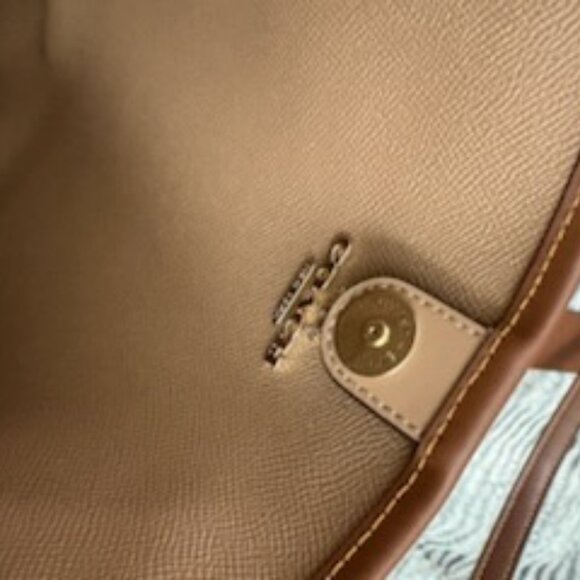 Coach City Tote Bag In Signature Canvas - Picture 5 of 5